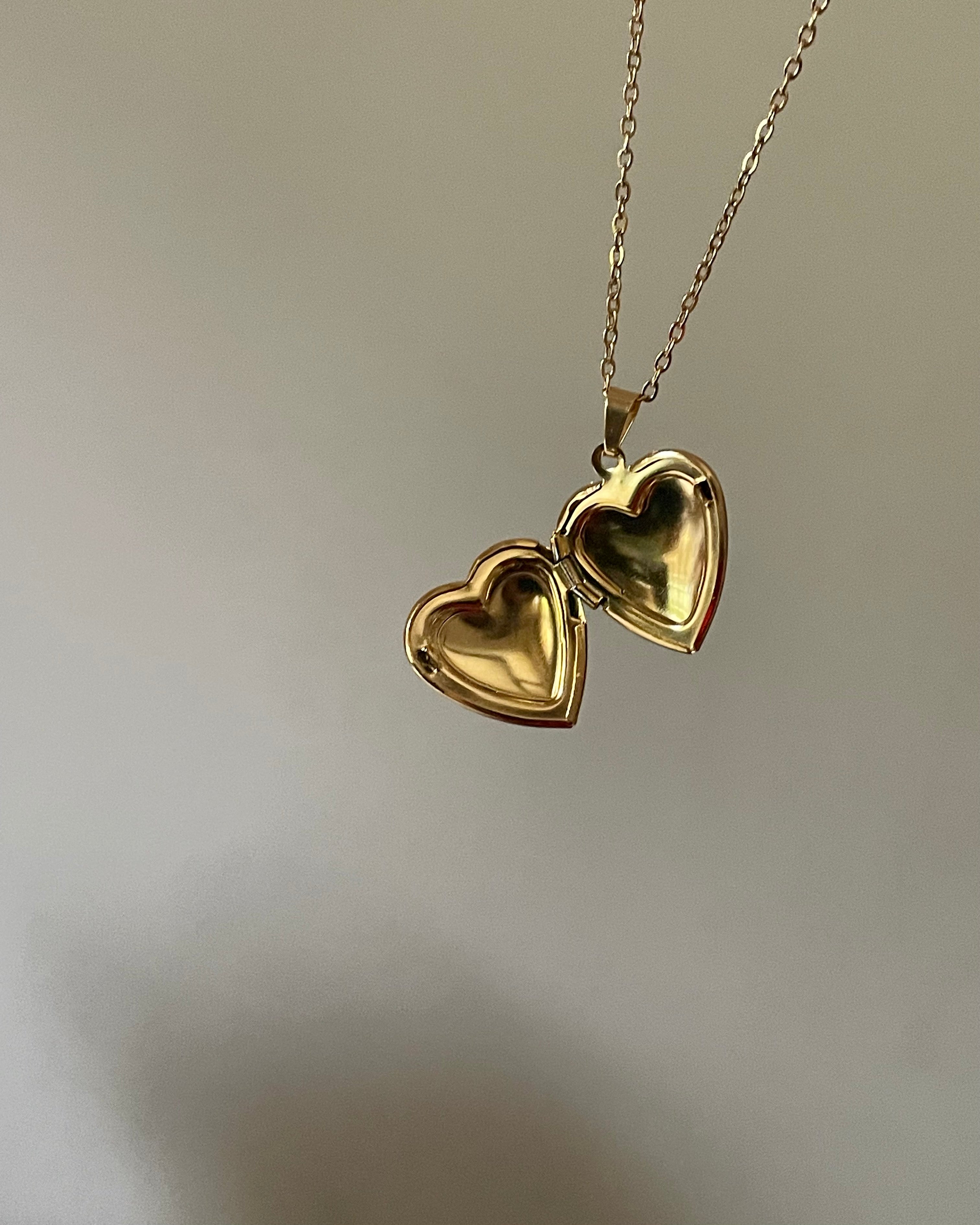 Vintage heart Locket