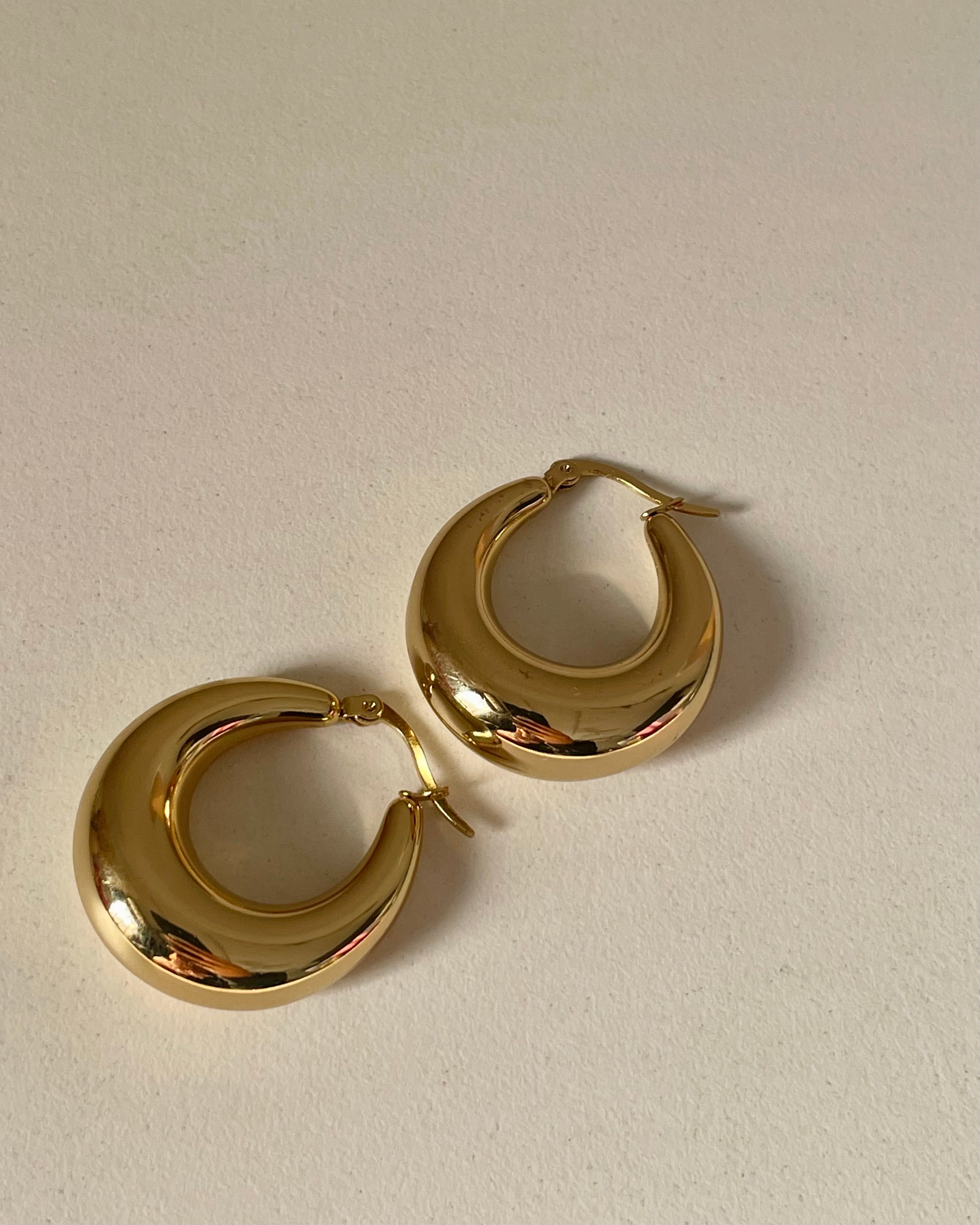 Olivia Hoops