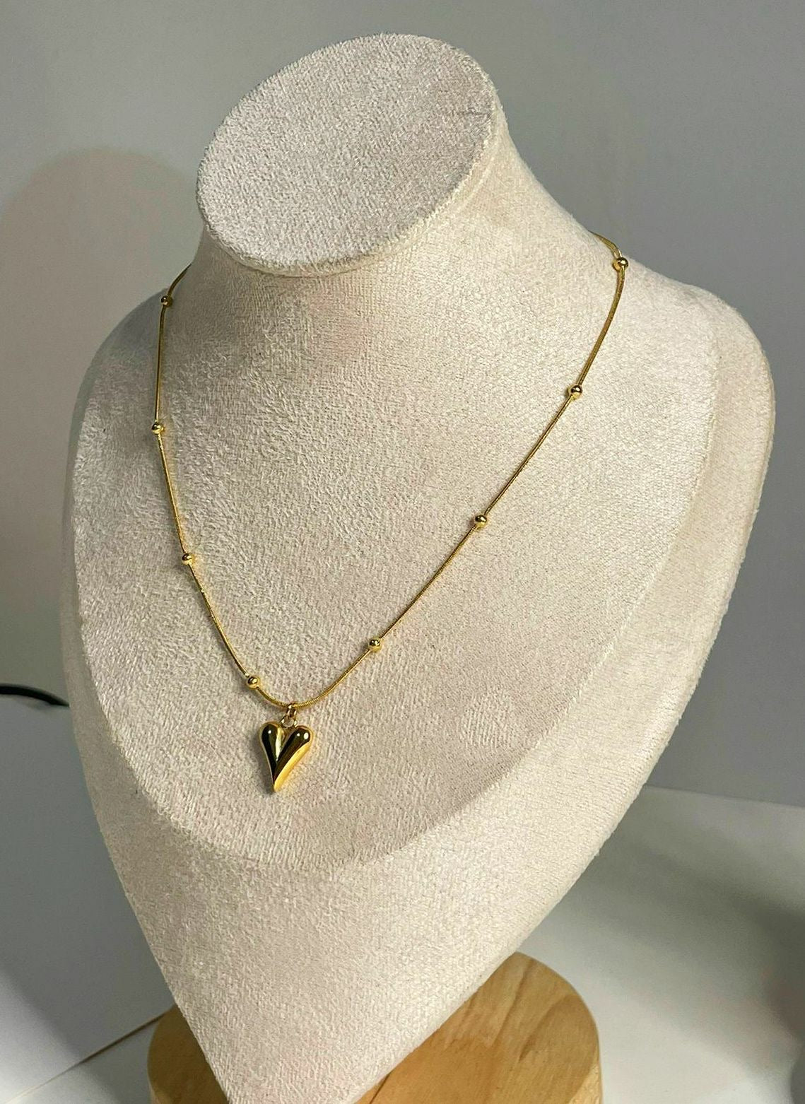 Amour Necklace