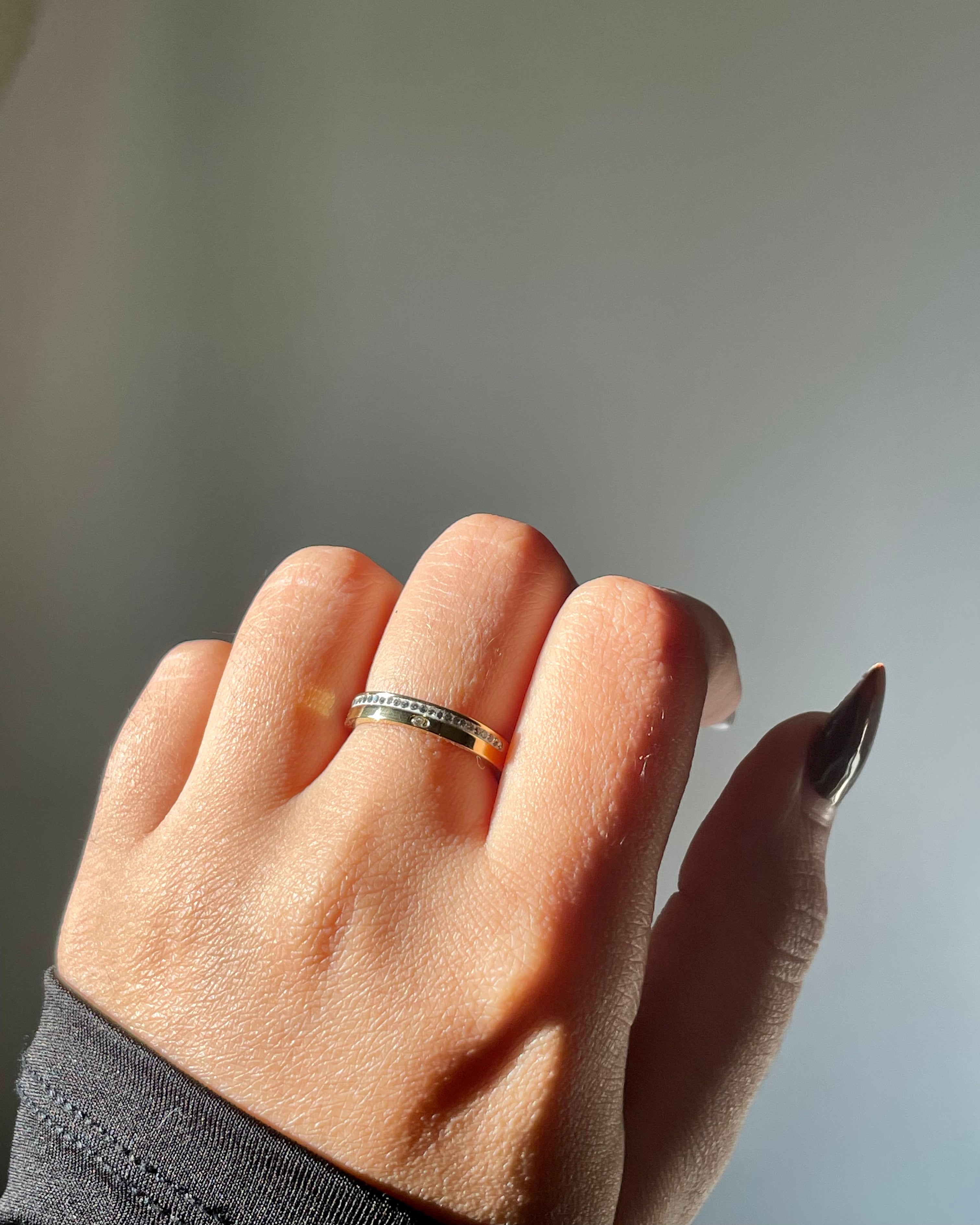 Amora Ring